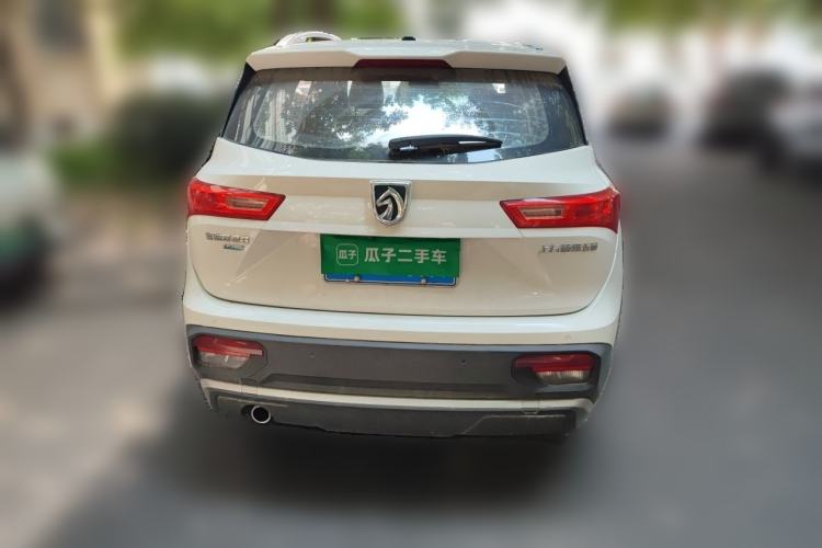 Used Baojun 530 2020 1.5T Manual Luxury Version 6 Seats Rear