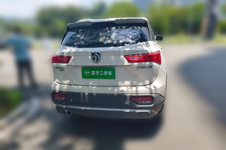 Used Baojun 530 2020 1.5T Manual Comfort Version 6 Seats Rear