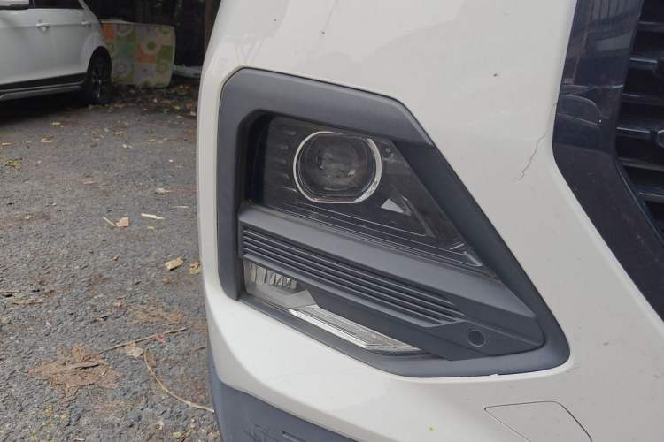 Used Baojun 530 2020 1.5T CVT Prestige Connected Version 6 Seats Right Front Headlight