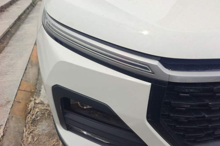 Used Baojun 530 2020 1.5T Manual Luxury Version 6 Seats Right Front Headlight