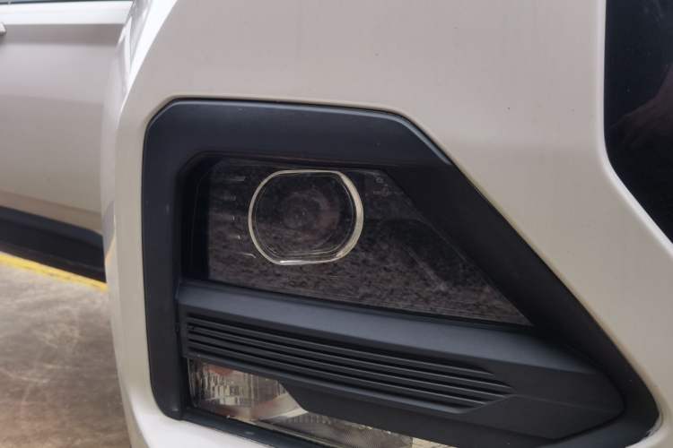 Used Baojun 530 2020 1.5T CVT Luxury Connected Version 6 Seats Right Front Headlight
