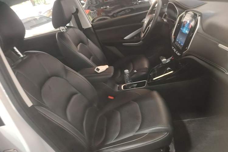Used Baojun 530 2020 1.5T CVT Luxury Connected Version 6 Seats Right Front Seat