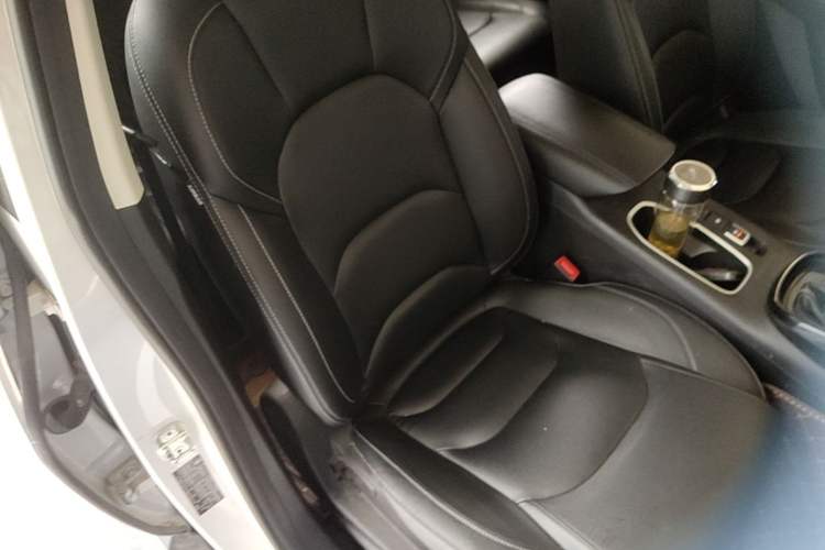 Used Baojun 530 2020 1.5T CVT Prestige Connected Version 6 Seats Right Front Seat