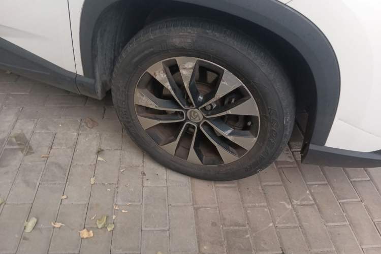 Used Baojun 530 2020 1.5T CVT Prestige Connected Version 6 Seats Right Front Wheel Hub
