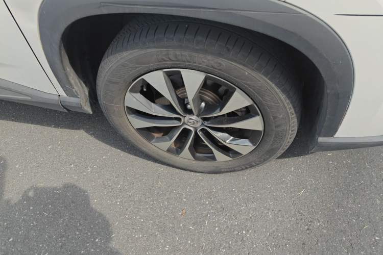 Used Baojun 530 2020 1.5T CVT Prestige Connected Version 7 Seats Right Front Wheel Hub