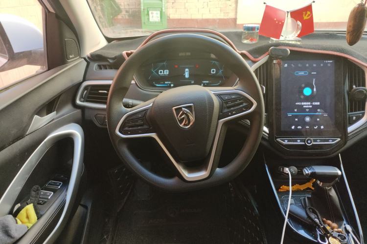 Used Baojun 530 2020 1.5T CVT Luxury Connected Version 6 Seats Steering Wheel