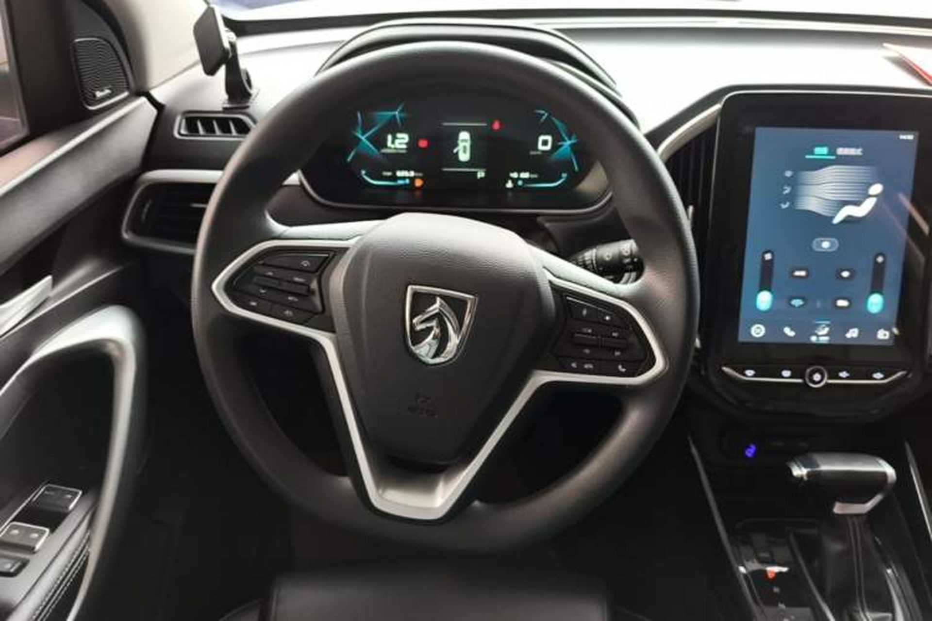 Used Baojun 530 2020 1.5T CVT Prestige Connected Version 7 Seats Steering Wheel