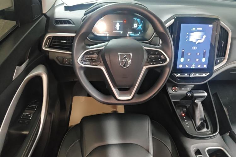 Used Baojun 530 2020 1.5T CVT Prestige Connected Version 7 Seats Steering Wheel