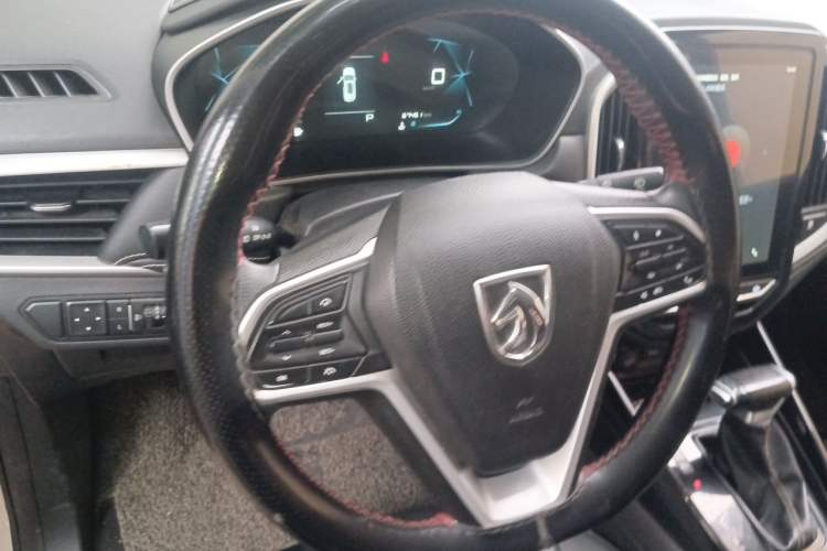 Used Baojun 530 2020 1.5T CVT Prestige Connected Version 6 Seats Steering Wheel