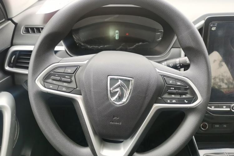 Used Baojun 530 2020 1.5T Manual Luxury Version 7 Seats Steering Wheel