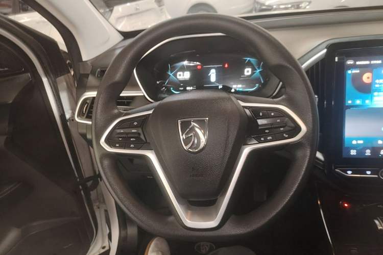 Used Baojun 530 2020 1.5T CVT Luxury Connected Version 6 Seats Steering Wheel