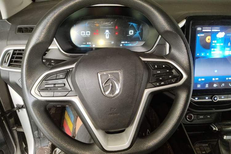 Used Baojun 530 2020 1.5T CVT Prestige Connected Version 6 Seats Steering Wheel