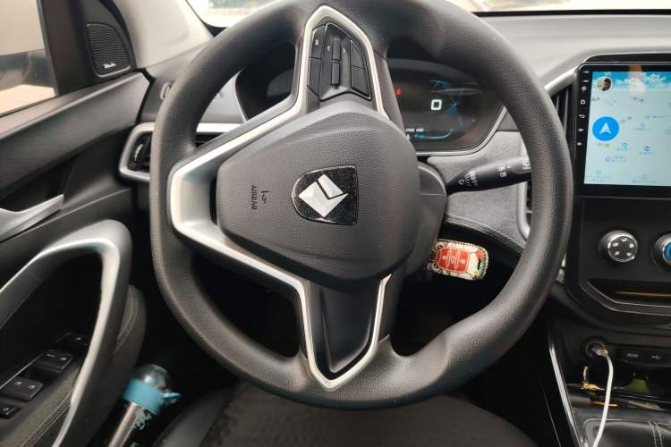 Used Baojun 530 2020 1.5T Manual Comfort Version 7 Seats Steering Wheel