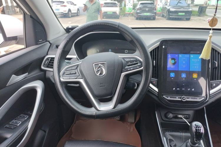 Used Baojun 530 2020 1.5T Manual Luxury Version 5 Seats Steering Wheel