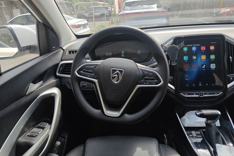 Used Baojun 530 2020 1.5T CVT Prestige Connected Version 7 Seats Steering Wheel