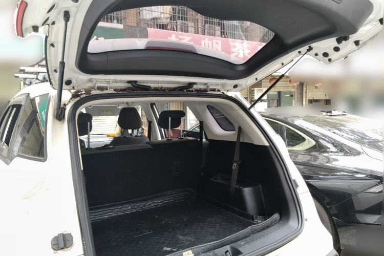 Used Baojun 530 2020 1.5T Manual Comfort Version 7 Seats Trunk