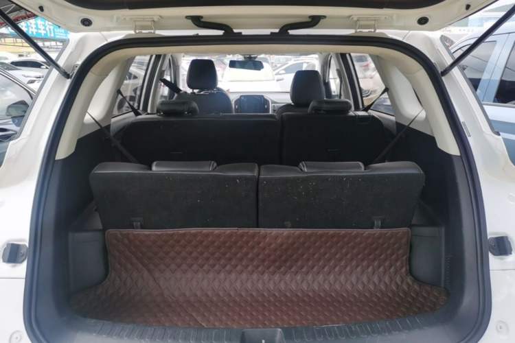 Used Baojun 530 2020 1.5T Manual Luxury Version 7 Seats Trunk
