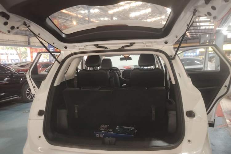 Used Baojun 530 2020 1.5T CVT Luxury Connected Version 6 Seats Trunk