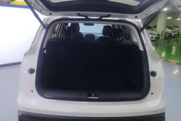 Used Baojun 530 2020 1.5T CVT Prestige Connected Version 5 Seats Trunk