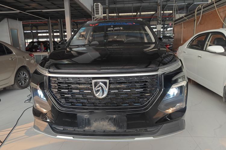 Used Baojun 530 2021 Global Car Anniversary Edition 1.5T Manual Luxury Model 7 Seats Exterior 1