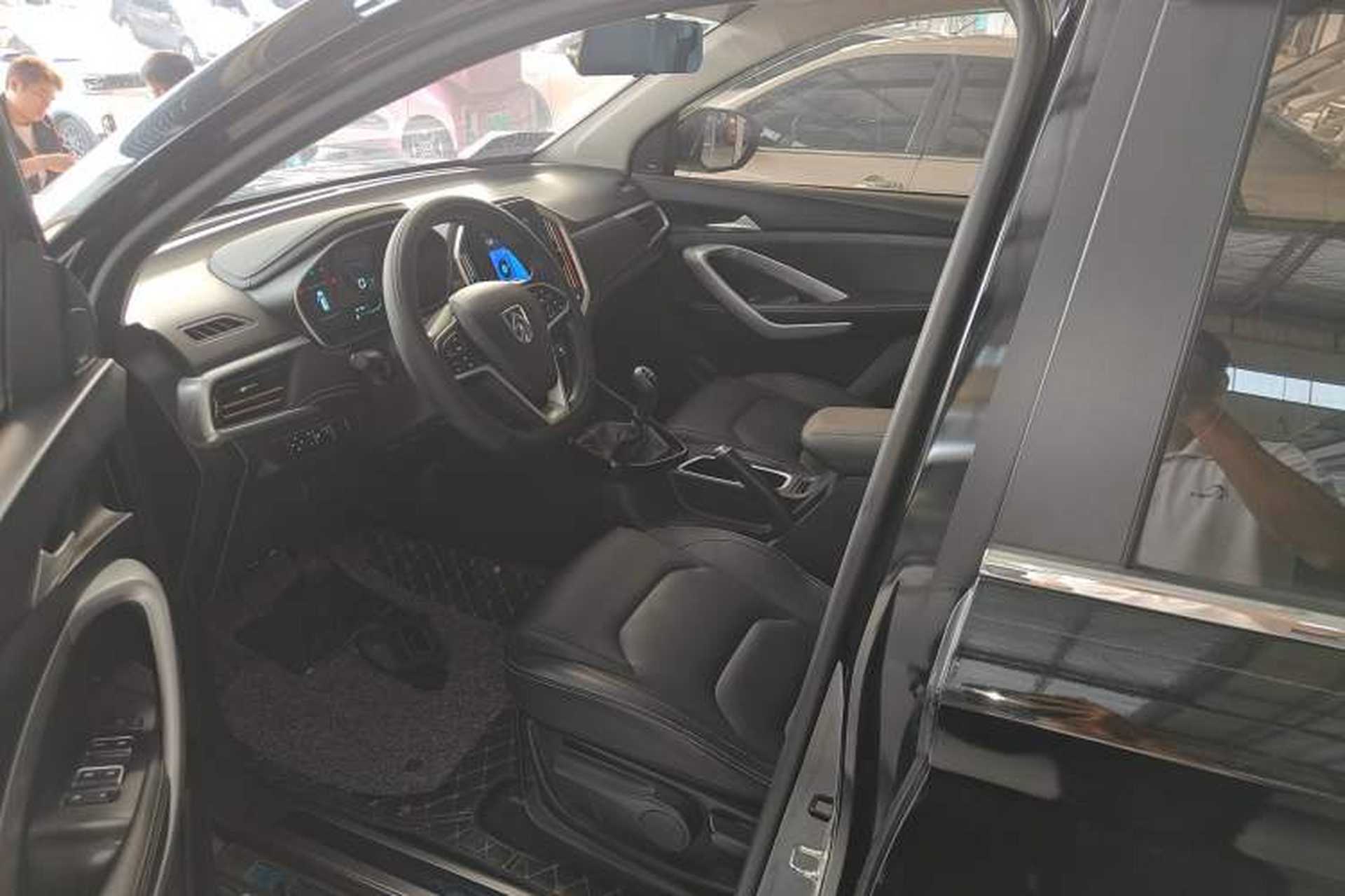 Used Baojun 530 2021 Global Car Anniversary Edition 1.5T Manual Luxury Model 7 Seats Left Front Seat