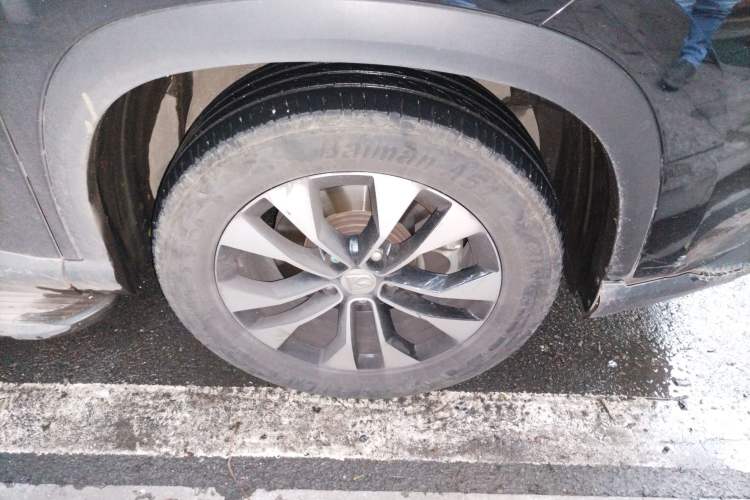 Used Baojun 530 2021 Global Car Anniversary Edition 1.5T CVT Prestige Connected Model 5 Seats Right Front Wheel Hub