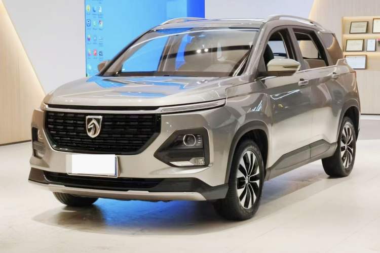 Used Baojun 530 2021 Global Car Anniversary Edition 1.5T CVT Prestige Connected Model 7 Seats Exterior 14