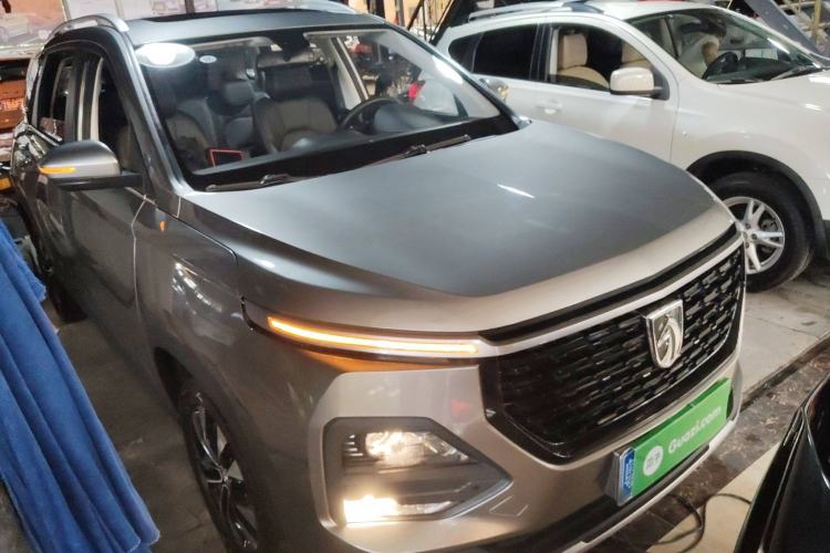 Used Baojun 530 2021 Global Car Anniversary Edition 1.5T CVT Prestige Connected Model 7 Seats Exterior 2
