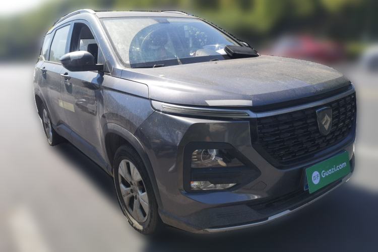 Used Baojun 530 2021 Global Car Anniversary Edition 1.5T Manual Comfort Version 7 Seats Exterior 2