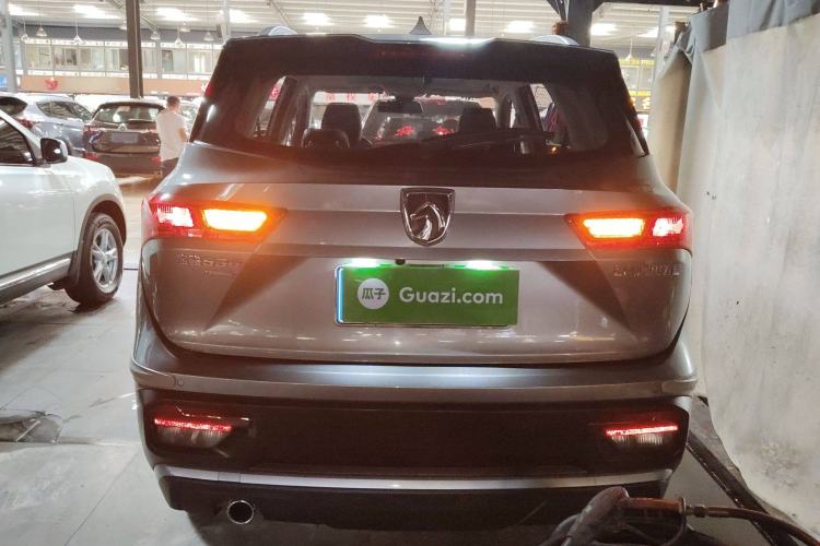 Used Baojun 530 2021 Global Car Anniversary Edition 1.5T CVT Prestige Connected Model 7 Seats Exterior 4