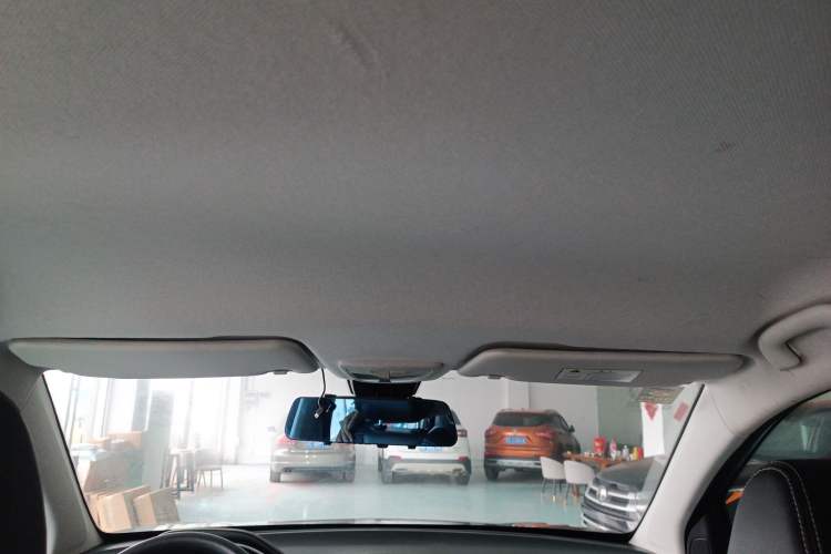 Used Baojun 530 2021 Global Car Anniversary Edition 1.5T CVT Luxury Model 7 Seats Headliner