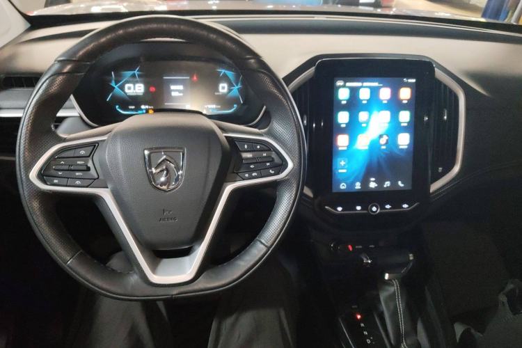 Used Baojun 530 2021 Global Car Anniversary Edition 1.5T CVT Prestige Connected Model 7 Seats Interior 2