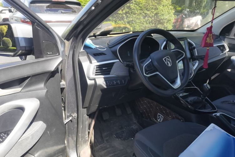 Used Baojun 530 2021 Global Car Anniversary Edition 1.5T Manual Comfort Version 7 Seats Interior 3