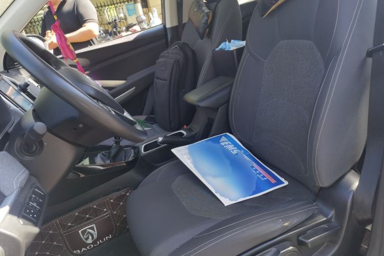 Used Baojun 530 2021 Global Car Anniversary Edition 1.5T Manual Comfort Version 7 Seats Left Front Seat