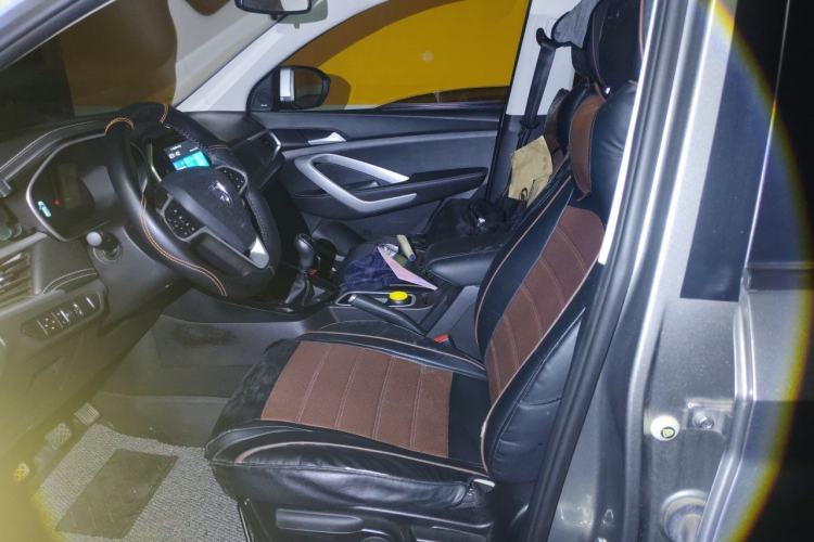 Used Baojun 530 2021 Global Car Anniversary Edition 1.5T Manual Luxury Model 7 Seats Left Front Seat