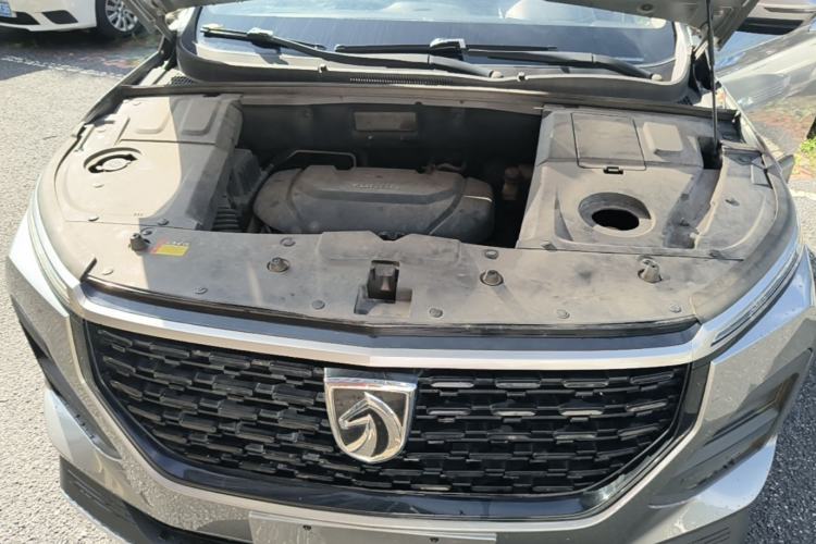 Used Baojun 530 2021 Global Car Anniversary Edition 1.5T CVT Luxury Model 5 Seats Engine Bay