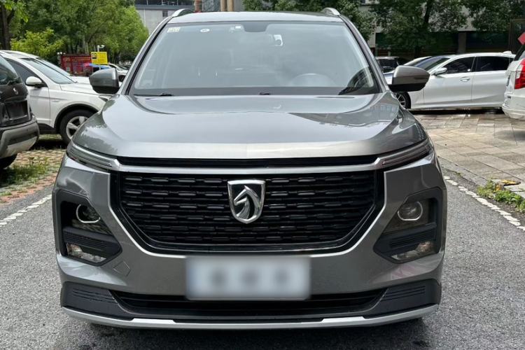 Used Baojun 530 2021 Global Car Anniversary Edition 1.5T CVT Luxury Model 5 Seats Exterior 1