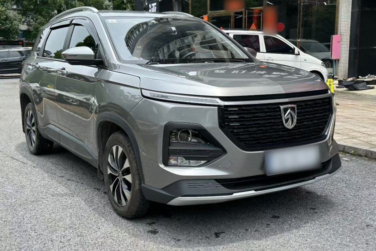 Used Baojun 530 2021 Global Car Anniversary Edition 1.5T CVT Luxury Model 5 Seats Exterior 2