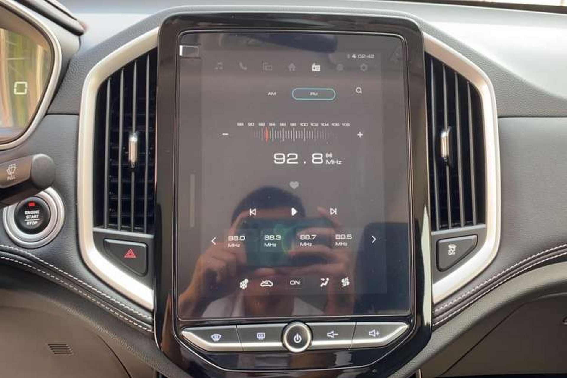 Used Baojun 530 2021 Global Car Anniversary Edition 1.5T CVT Luxury Model 6 Seats Audio And AC Panel