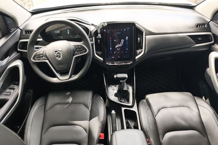 Used Baojun 530 2021 Global Car Anniversary Edition 1.5T CVT Luxury Model 7 Seats Center Console