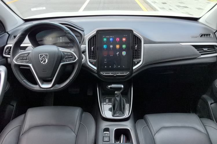 Used Baojun 530 2021 Global Car Anniversary Edition 1.5T CVT Prestige Connected Model 7 Seats Center Console