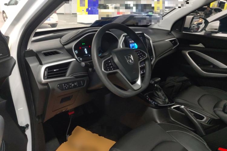 Used Baojun 530 2021 Global Car Anniversary Edition 1.5T CVT Luxury Model 5 Seats Center Console