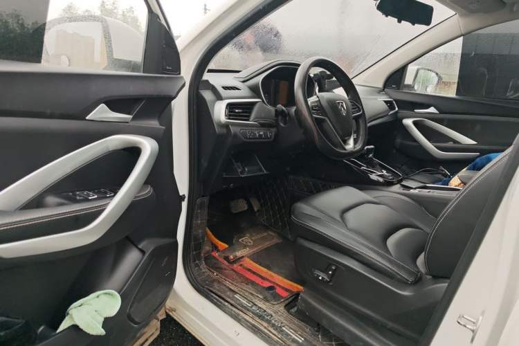 Used Baojun 530 2021 Global Car Anniversary Edition 1.5T CVT Prestige Connected Model 7 Seats Driver Seat