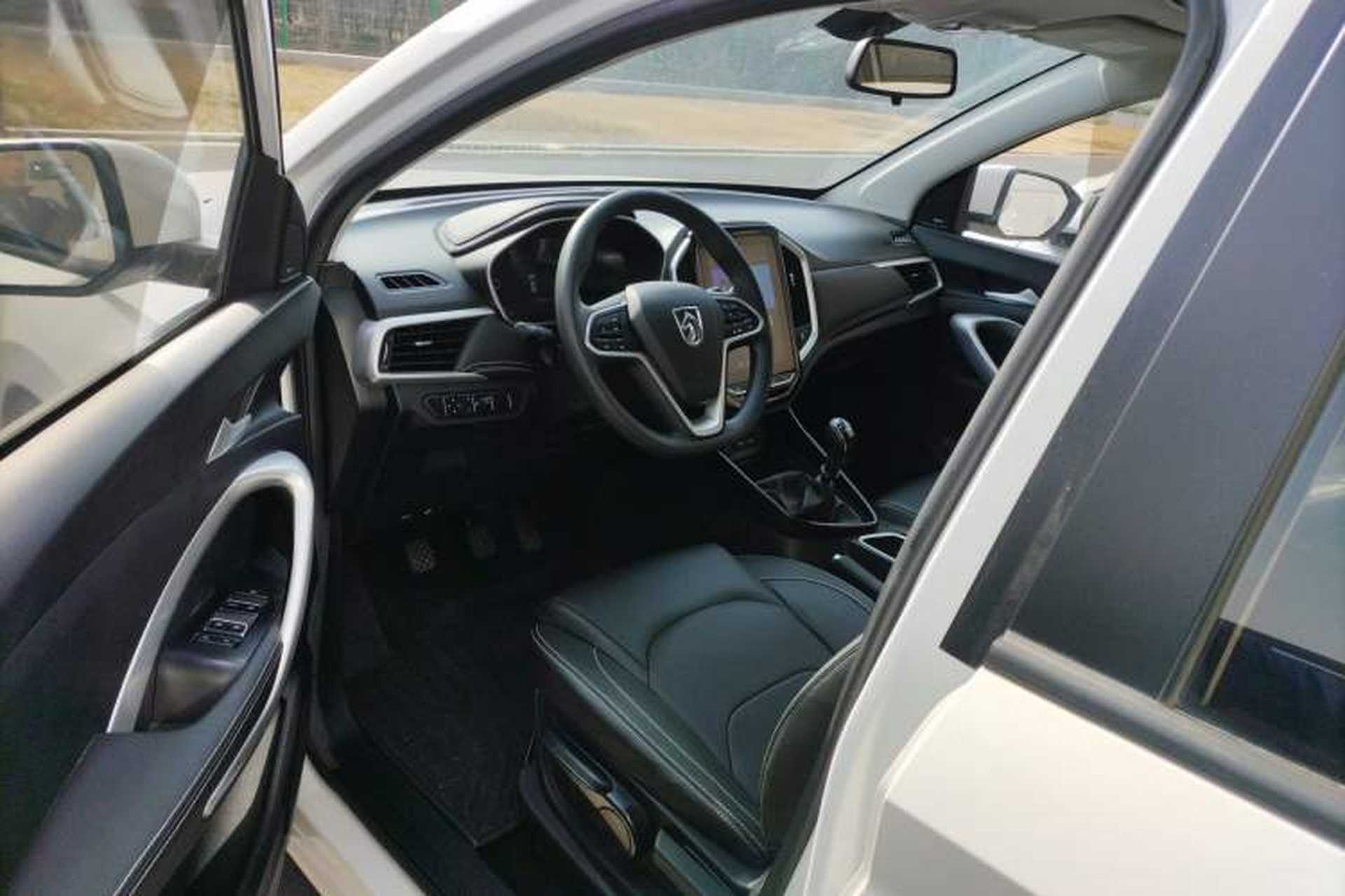 Used Baojun 530 2021 Global Car Anniversary Edition 1.5T Manual Luxury Model 7 Seats Driver Seat