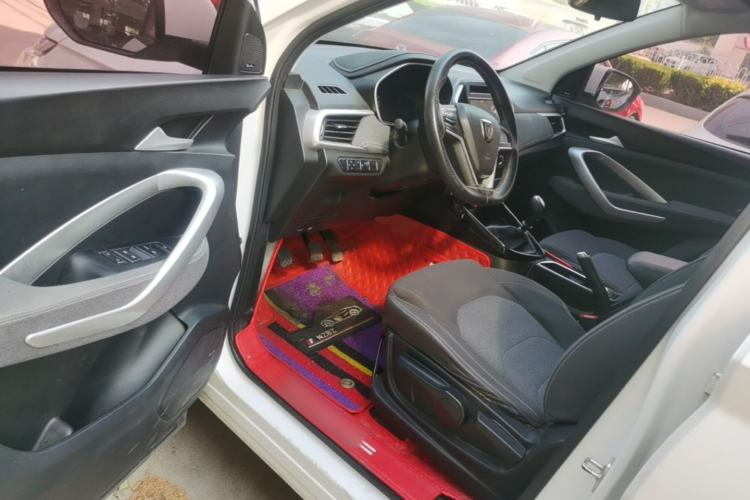Used Baojun 530 2021 Global Car Anniversary Edition 1.5T Manual Comfort Model 5 Seats Driver Seat