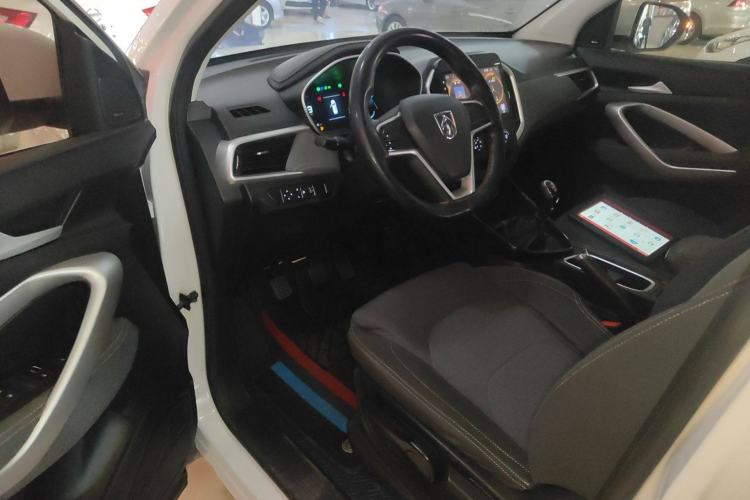 Used Baojun 530 2021 Global Car Anniversary Edition 1.5T Manual Comfort Model 5 Seats Driver Seat