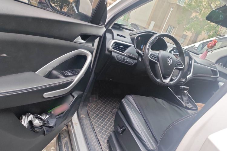 Used Baojun 530 2021 Global Car Anniversary Edition 1.5T CVT Prestige Connected Model 5 Seats Driver Seat