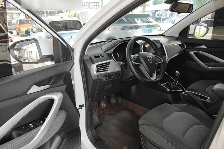 Used Baojun 530 2021 Global Car Anniversary Edition 1.5T Manual Comfort Model 6 Seats Driver Seat