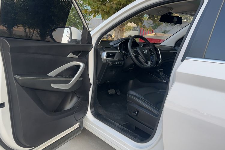 Used Baojun 530 2021 Global Car Anniversary Edition 1.5T CVT Prestige Connected Model 6 Seats Driver Seat