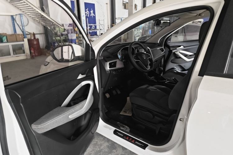 Used Baojun 530 2021 Global Car Anniversary Edition 1.5T Manual Comfort Version 7 Seats Driver Seat